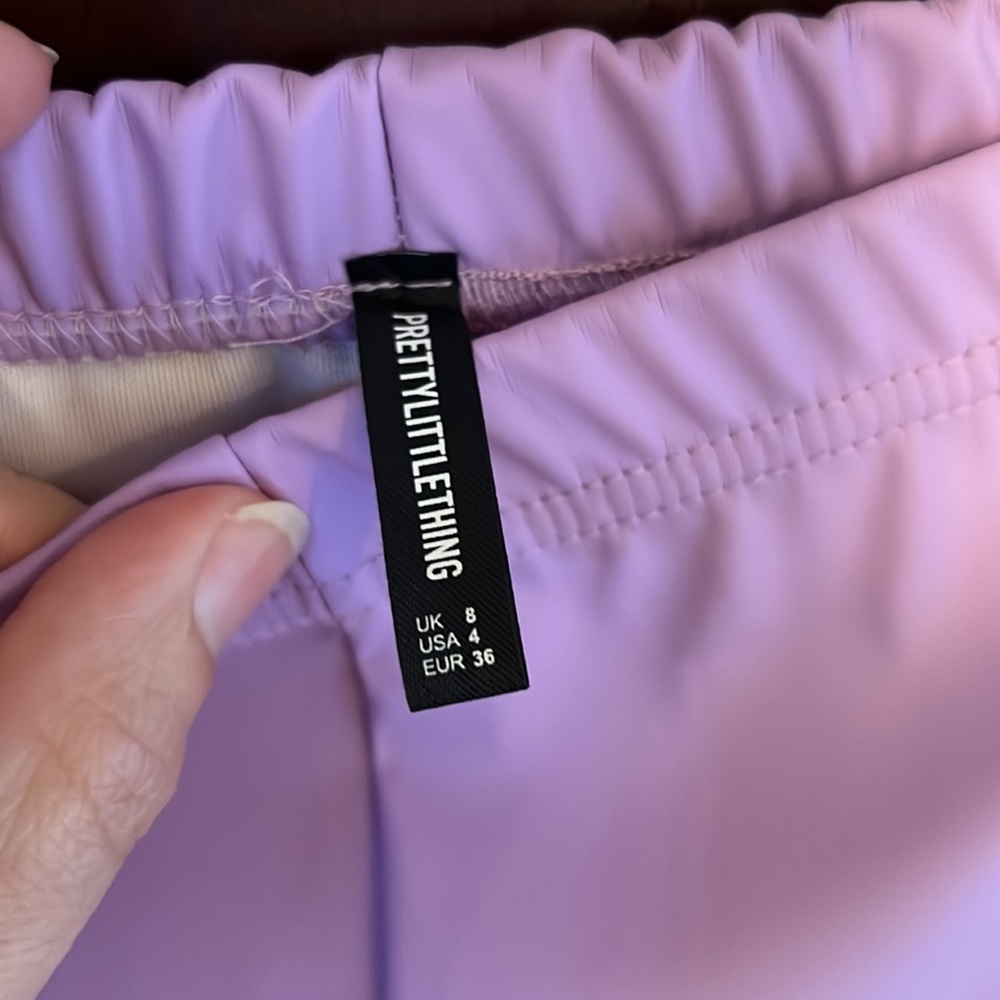 PrettyLittleThing Lavender Women's Shorts - Picture 2 of 3